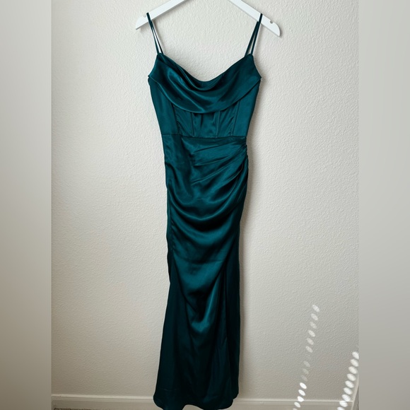 NWT Galina Signature Dress from David’s Bridal. Gem Green Color, Size 0. - Picture 6 of 9